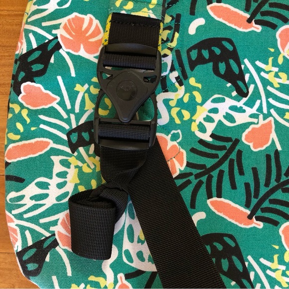 Kavu Multicolored Cross-body Rope Bag - Picture 8 of 11